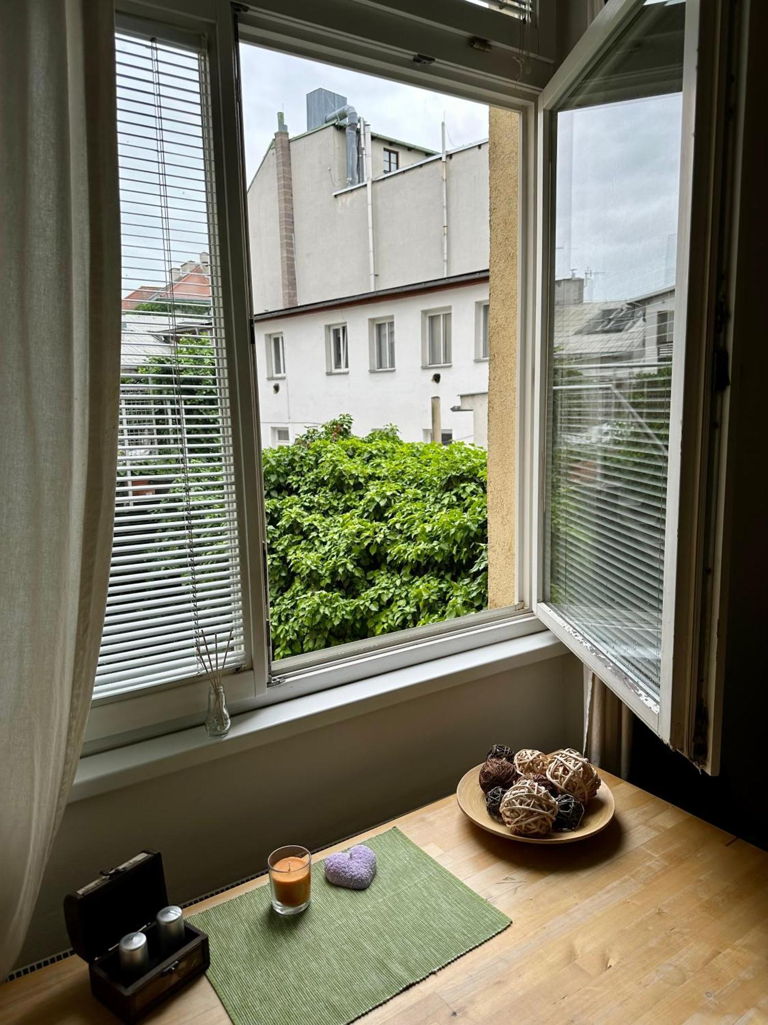 Downtown Apartments Kozatska Praga Exterior foto